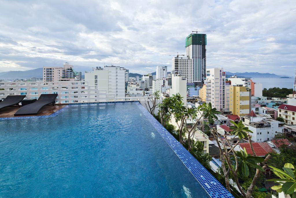 โกลเดน ฮอลิเดย์ โฮเต็ล นาตรัง Hotel ญาจาง ภายนอก รูปภาพ