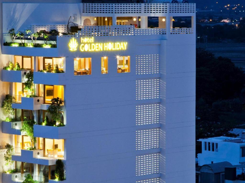 โกลเดน ฮอลิเดย์ โฮเต็ล นาตรัง Hotel ญาจาง ภายนอก รูปภาพ