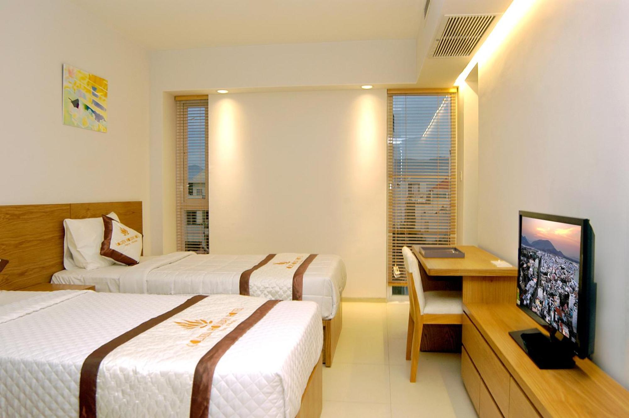 โกลเดน ฮอลิเดย์ โฮเต็ล นาตรัง Hotel ญาจาง ภายนอก รูปภาพ